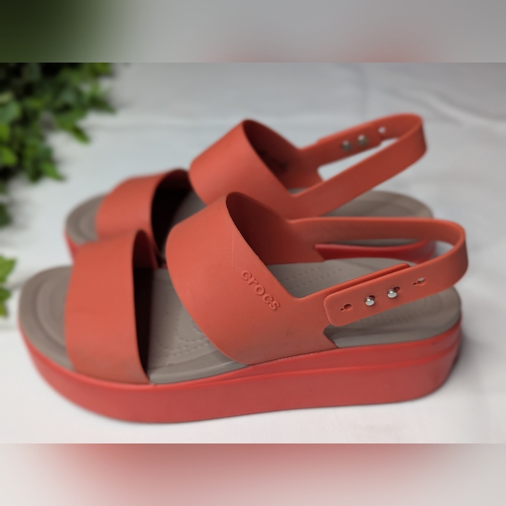 Croc Brooklyn Platform Sandal Size 9 - Picture 2 of 10